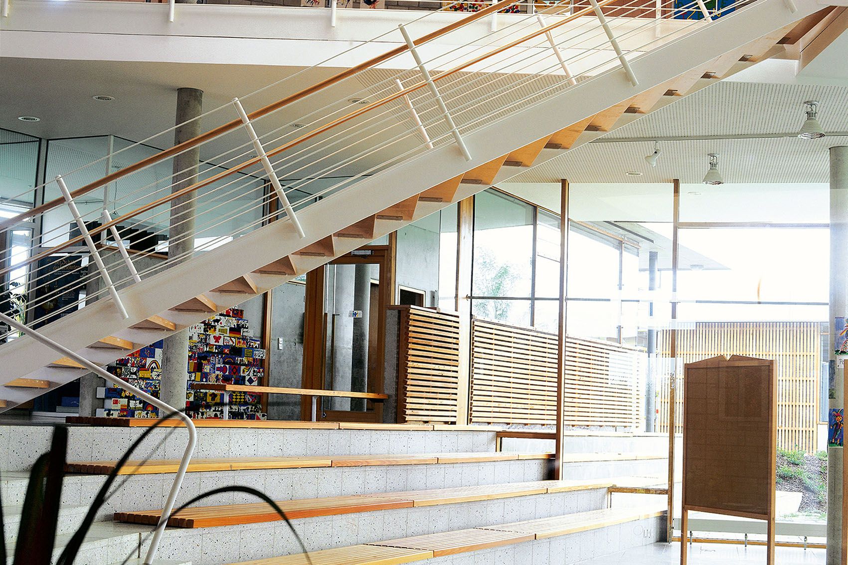 The entrance hall of the school in the Ingolstadt-Hollerstauden Educational Centre.