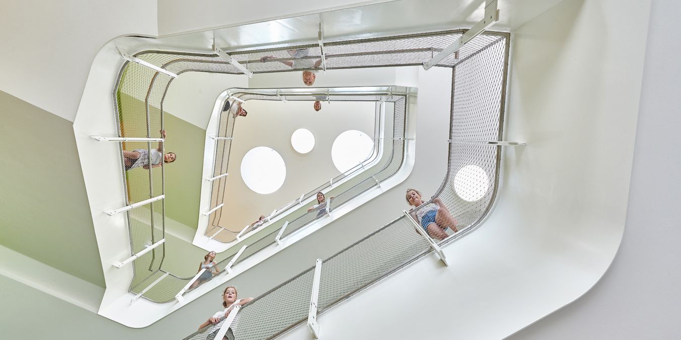 A view upwards in the stairwell of the Gotthard Müller School in Filderstadt.