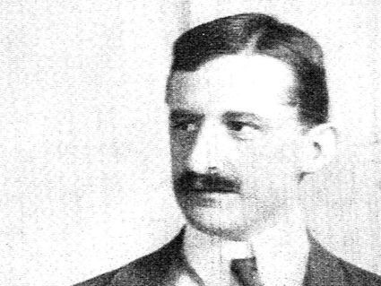 Portrait des Architekten Bruno Paul, der für die Weltausstellung 1910 in Brüssel ein modernes Klassenzimmer mit den erfolgreichen Rettig-Bänken von VS gestaltet hat.