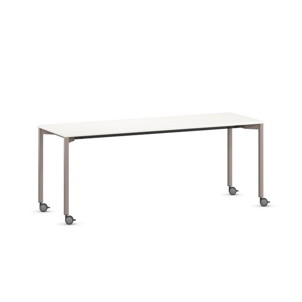Cross-Q - Tisch aus Quadratrohr