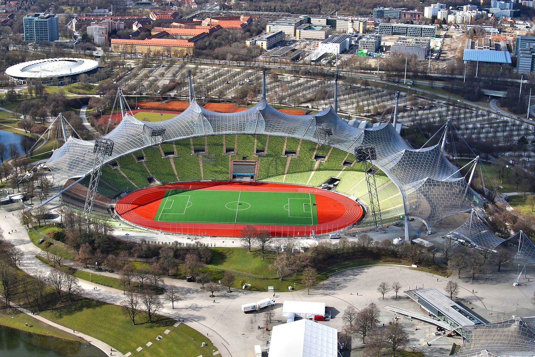 Das Olympiastadion in München von oben