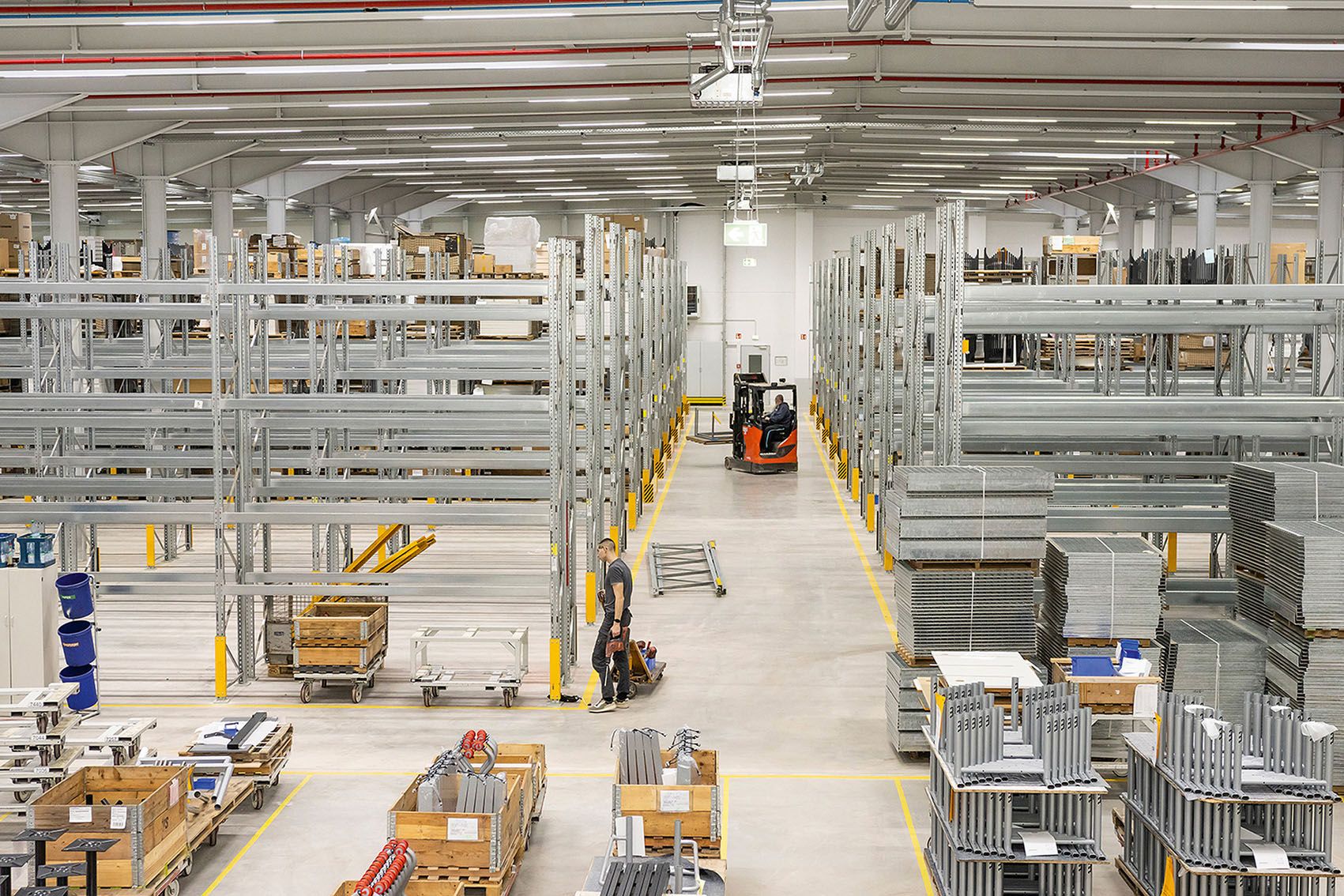 Storage area in the new VS production plant 7 in Tauberbischofsheim