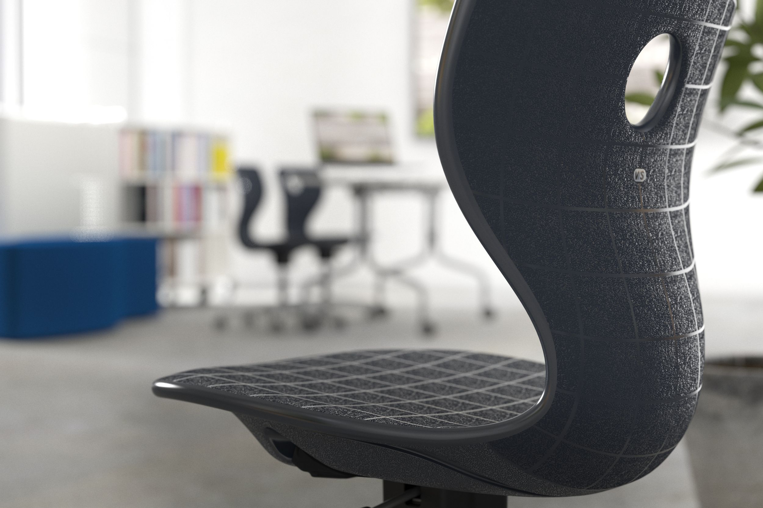 Panto-Move-LuPo chair in anthracite in office environment