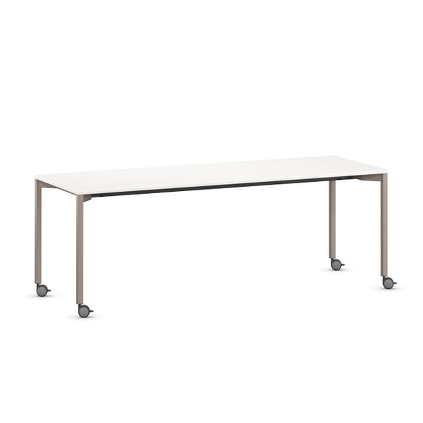 Cross-Q - Tisch aus Quadratrohr